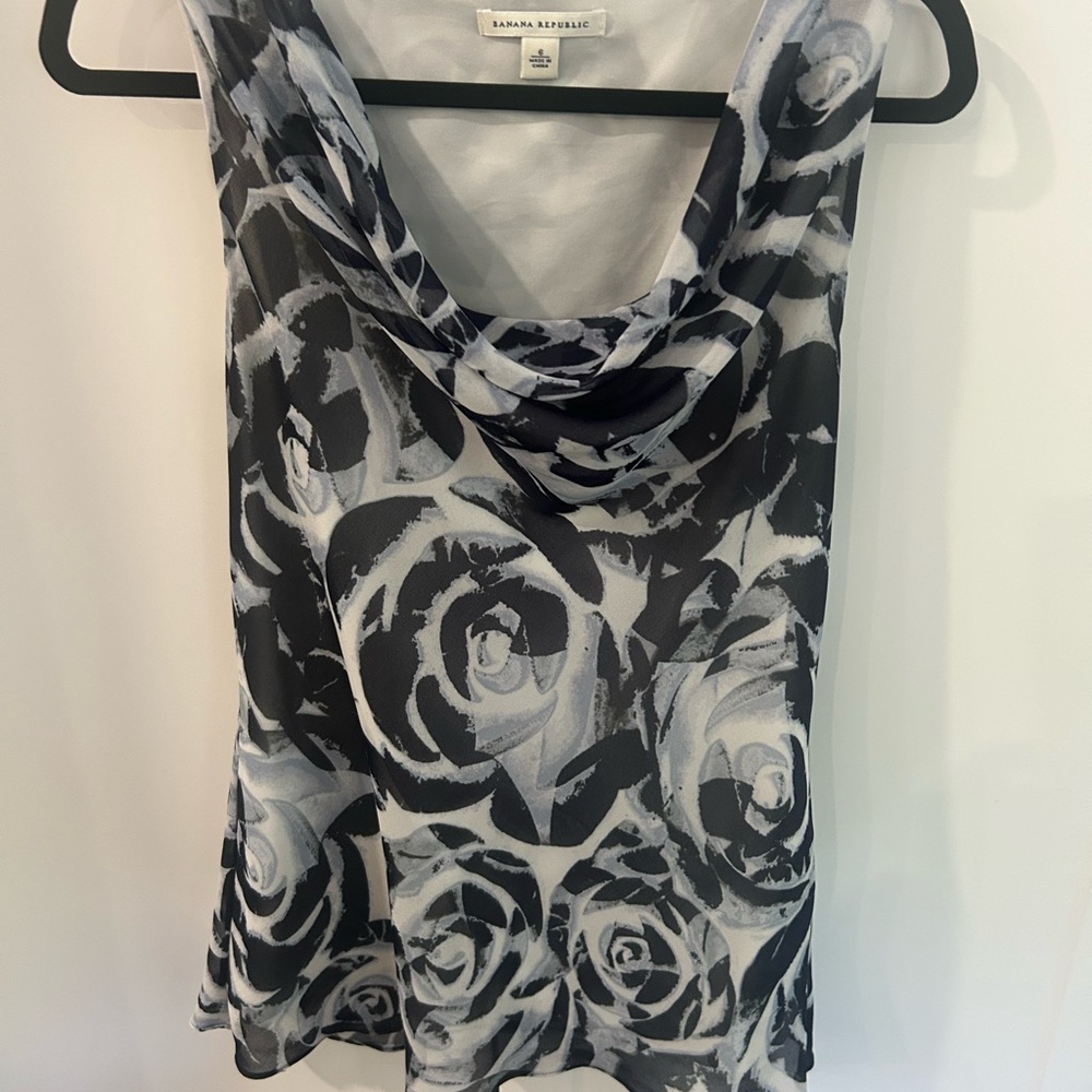 Banana Republic Navy cream Tank Top